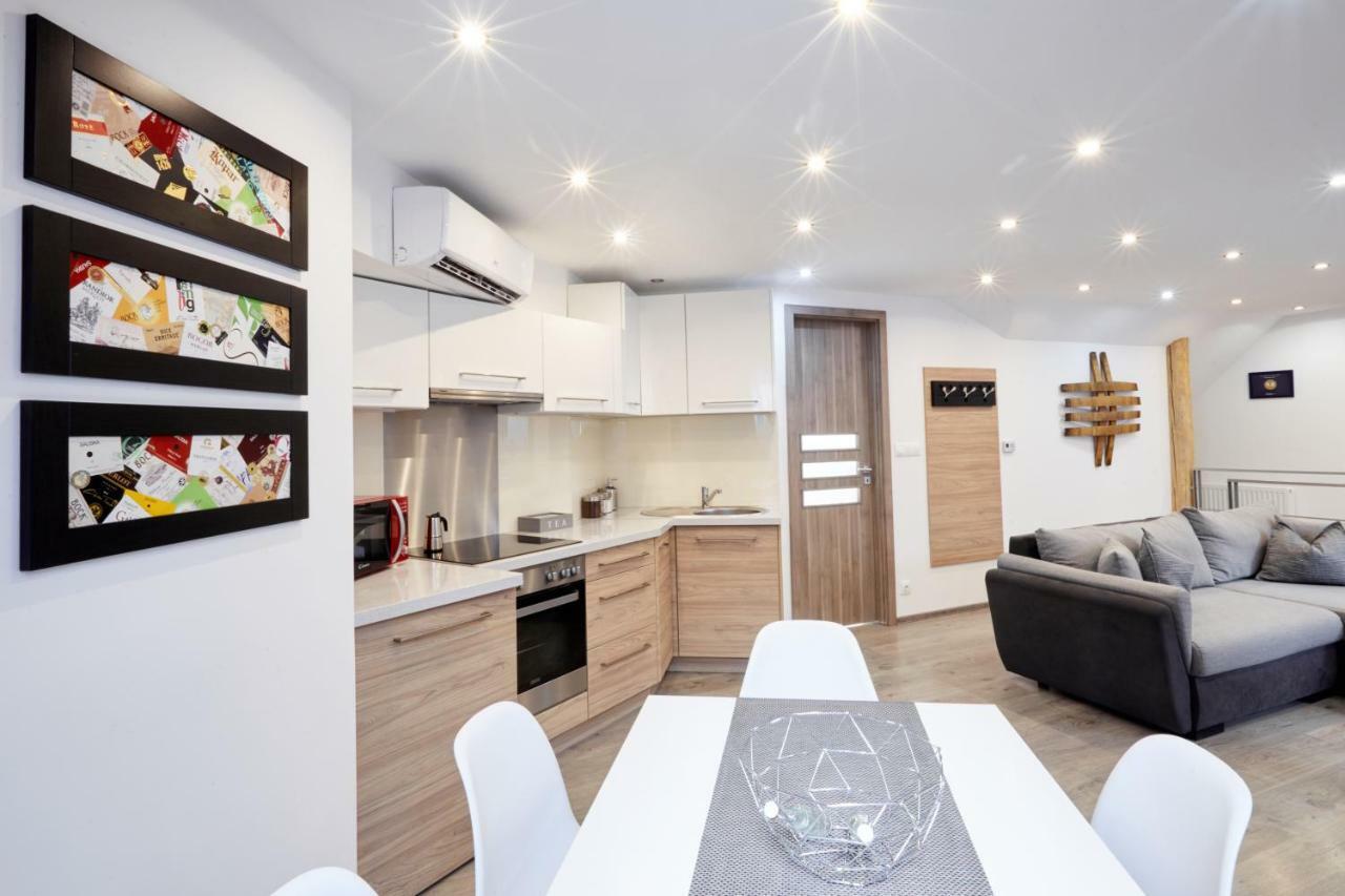 Foter Apartman 빌라니 외부 사진